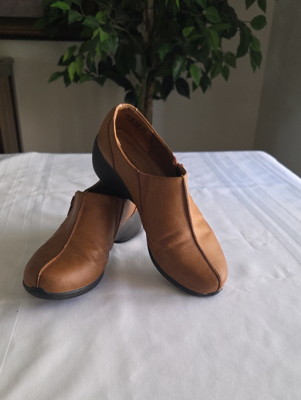 Naturalizer Women's Slip-On Mules in Tan Brown Size 6